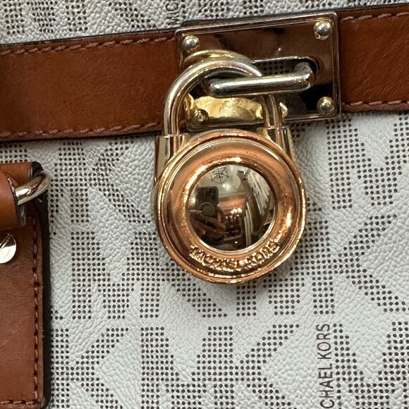 Michael Kors MK Hamilton Large North/South Tote-Vanilla - Monogram - Picture 11 of 11